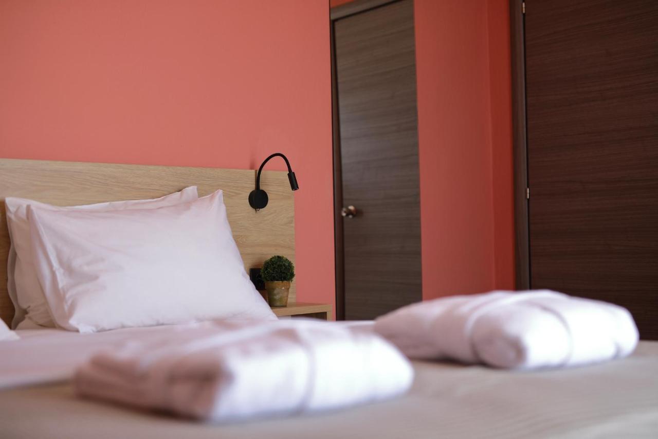 Conte Cristo Suites Paralía Extérieur photo